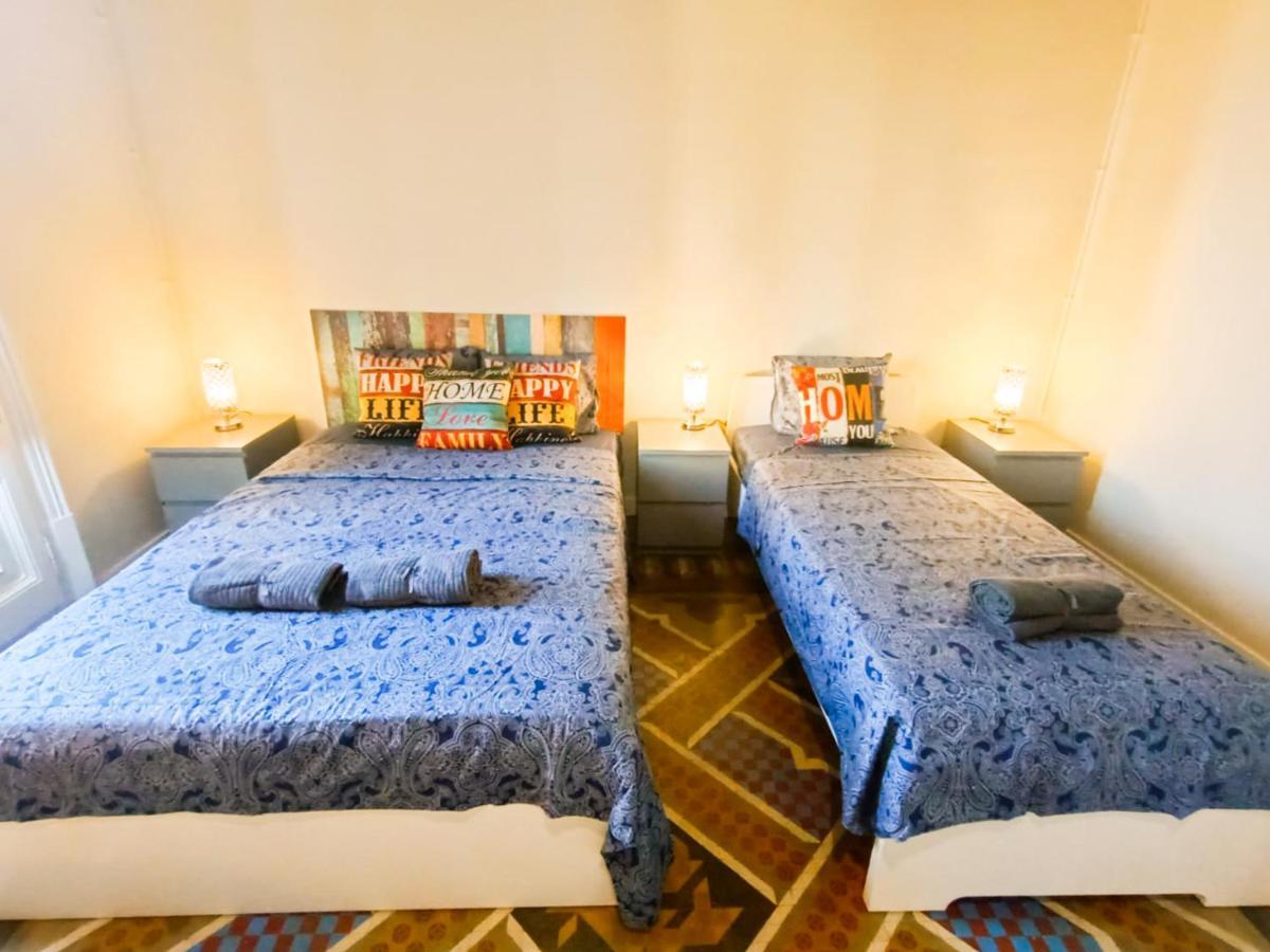 By Plaza Catalunya Rooms บาร์เซโลนา ภายนอก รูปภาพ