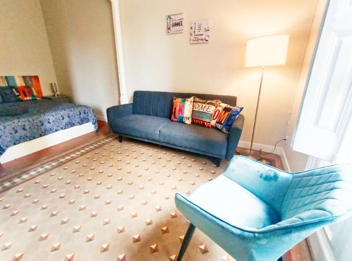 By Plaza Catalunya Rooms บาร์เซโลนา ภายนอก รูปภาพ