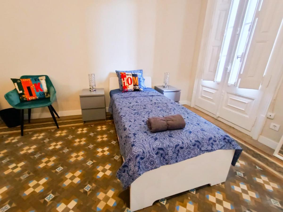 By Plaza Catalunya Rooms บาร์เซโลนา ภายนอก รูปภาพ