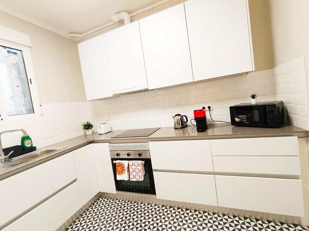 By Plaza Catalunya Rooms บาร์เซโลนา ภายนอก รูปภาพ
